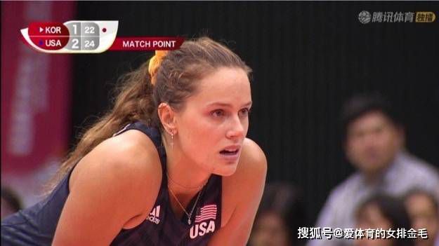 他在这里非常开心，现在他在英格兰休假，他的家人也是如此。
